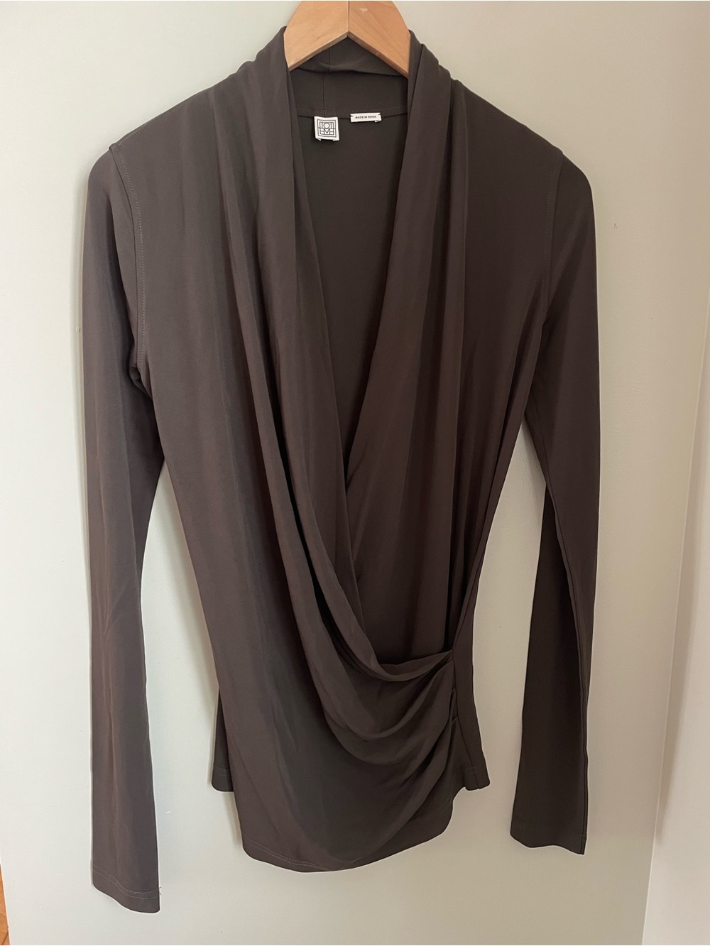 TOTEME Khaki Overlapped Jersey Top Size Small Draped Blouse Old Money - Picture 2 of 14